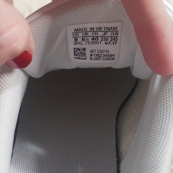 White adidas - Picture 6 of 6